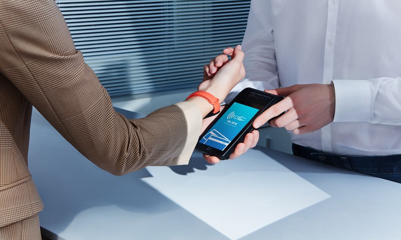 BMCI et VISA lancent le premier bracelet NFC au Maroc 